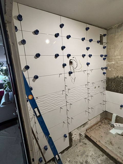 rénovation salle de bain refaire salle de bain entreprise rénovation salle de bain artisan salle de bain rénovation salle de bain Paris refaire salle de bain pas cher spécialiste salle de bain rénovation salle de bain clé en main 💧 Plomberie et installation sanitaire plombier salle de bain installation douche à l’italienne remplacement baignoire par douche refaire plomberie salle de bain déplacer les arrivées d’eau installation lavabo et robinetterie changement de WC 🎨 Recherche design ou déco idée rénovation salle de bain salle de bain moderne carrelage salle de bain rénovation petite salle de bain salle de bain design rénovation salle de bain ancienne salle de bain contemporaine 💸 Recherche de prix / budget prix rénovation salle de bain devis salle de bain complet coût rénovation salle de bain 5m2 refaire salle de bain combien ça coûte budget rénovation salle de bain 🧰 Problème ou projet spécifique salle de bain moisie que faire salle de bain à rénover complètement changer baignoire par douche refaire carrelage mural salle de bain salle de bain sans fenêtre que faire refaire une salle de bain dans un vieil appartement 📱 Recherches mobiles et naturelles entreprise pour refaire ma salle de bain artisan fiable pour salle de bain combien coûte refaire une salle de bain je veux refaire ma salle de bain société rénovation salle de bain près de chez moi