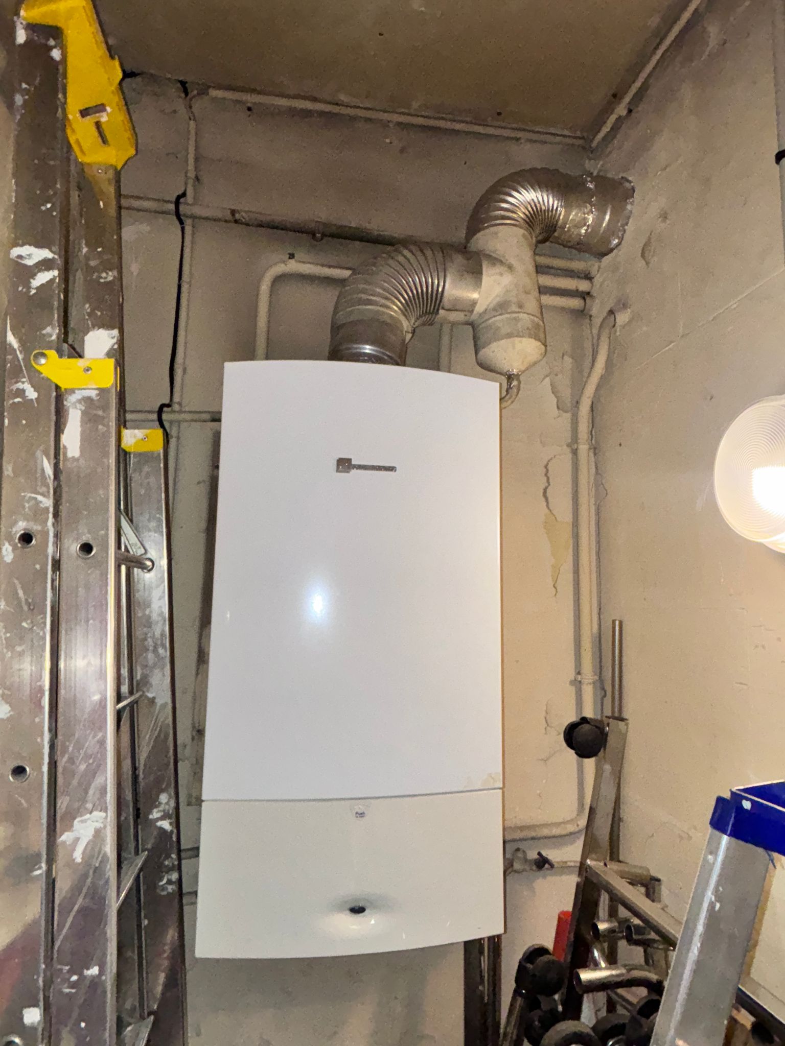 plombier Paris 19 plombier près de chez moi plombier à Paris plombier urgence Paris 19 bon plombier Paris artisan plombier Paris entreprise plomberie Paris 75019 🛠️ Recherche par problème ou besoin fuite d’eau robinet débouchage canalisation réparer chasse d’eau ballon d’eau chaude en panne changer un robinet remplacer un chauffe-eau problème de pression d’eau plus d’eau chaude chaudière ne s’allume plus fuite sous évier déboucher WC rapidement 🚨 Urgence ou intervention rapide plombier pas cher et rapide urgence plombier maintenant plombier disponible tout de suite plombier 24h/24 Paris dépannage plomberie rapide plombier de confiance Paris intervention plomberie immédiate 🛁 Travaux ou projets installation salle de bain complète rénovation plomberie appartement installer un adoucisseur d’eau création réseau plomberie devis plomberie Paris plombier pour rénovation entreprise plomberie chauffage 📱 Sur mobile, avec langage naturel qui peut venir réparer une fuite maintenant cherche plombier dispo aujourd’hui numéro plombier Paris 19 bon plombier recommandé plombier fiable à côté